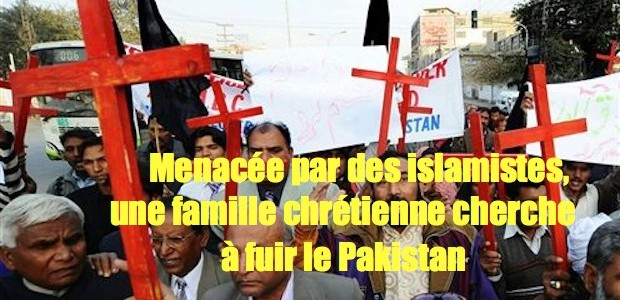 Famille chrétienne menacée de mort cherche à fuir à l'étranger Pakistan-Christians-Protest-620x300